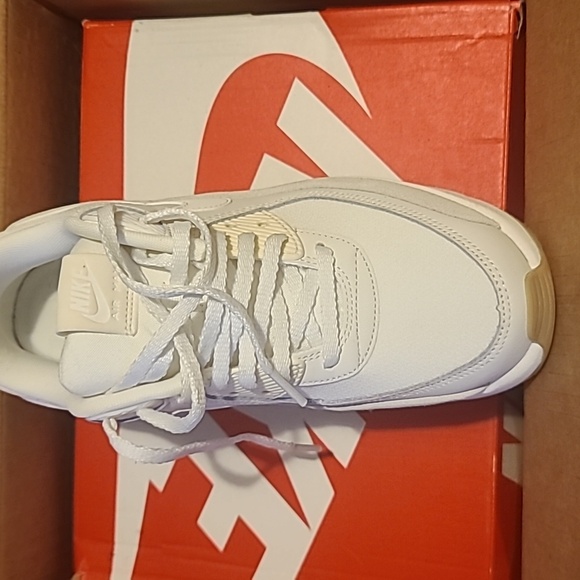 Nikie Air Max 90 Lv8 - Picture 2 of 4